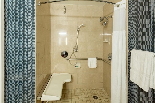 Kinzie Hotel image 25